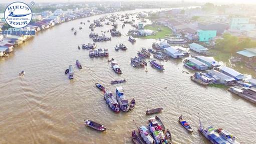 Cai Rang authentic floating market