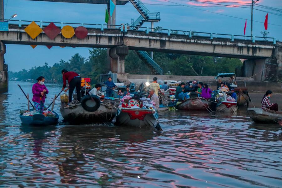 HALF DAY CAN THO - PHONG DIEN FLOATING MARKET -  SMALL CANAL - HIBPDMK1 color